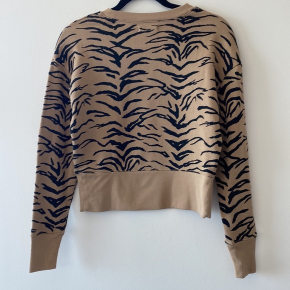 Madewell Crop Sweatshirt in Tiger Stripe - Picture 10 of 12